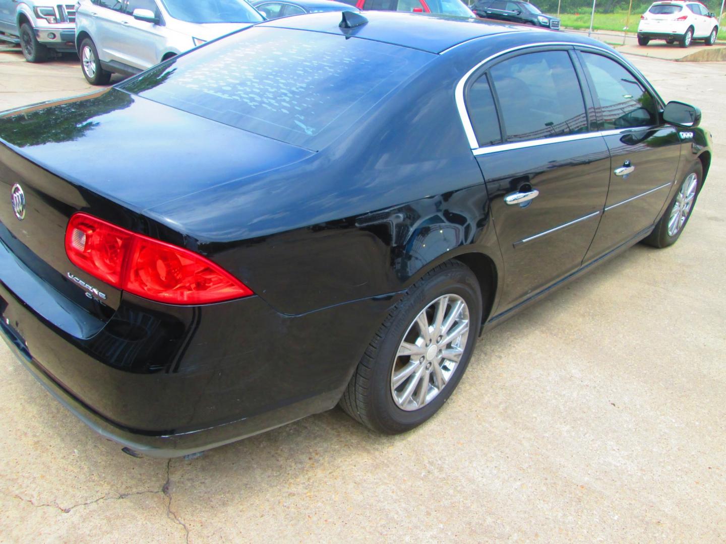 2010 BLACK Buick Lucerne (1G4HC5EM2AU) with an 3.9L V6 OHV 12V engine, 4-Speed Automatic transmission, located at 1815 NE 28th St., Fort Worth, TX, 76106, (817) 625-6251, 32.795582, -97.333069 - Photo#4