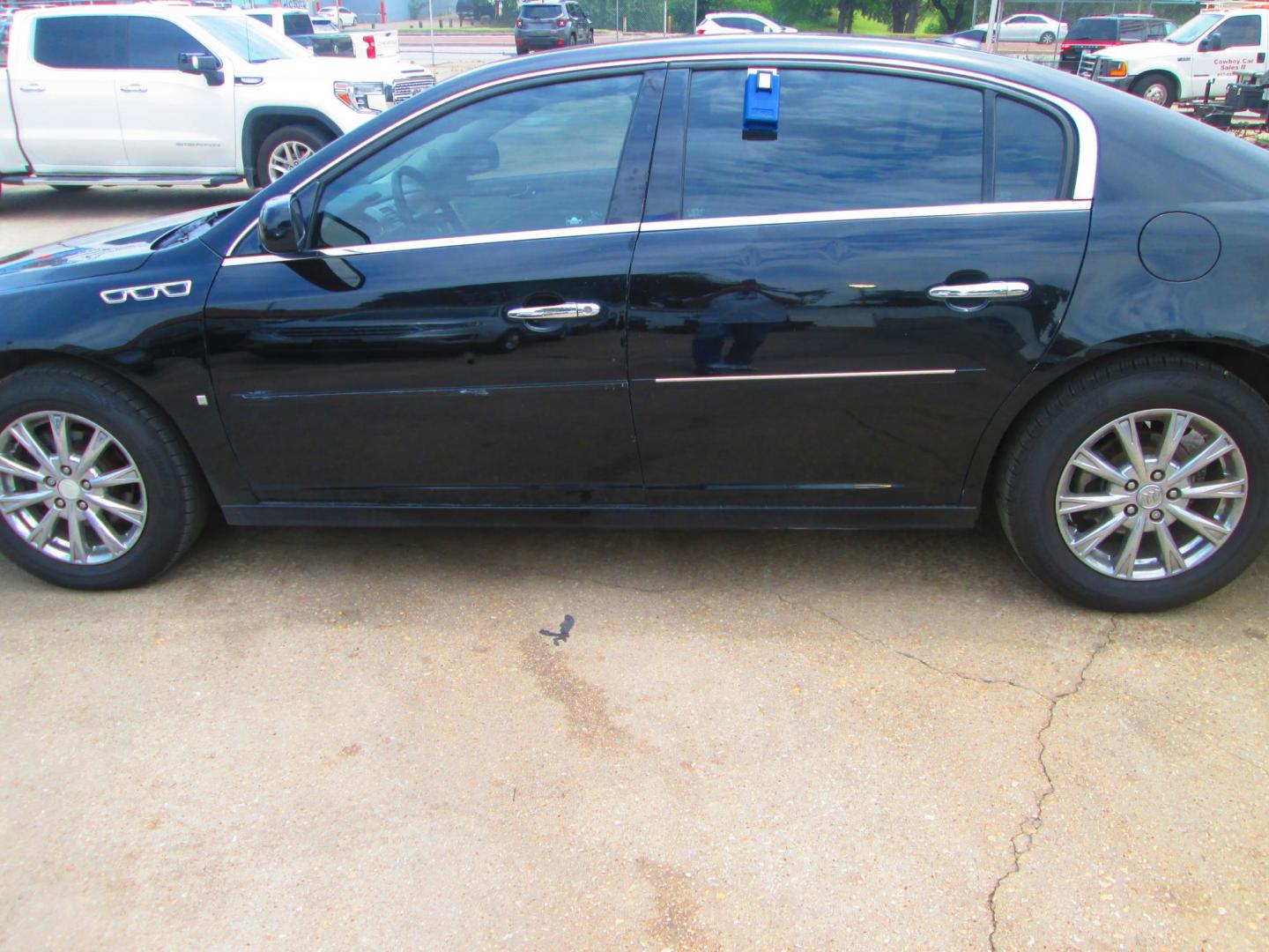2010 BLACK Buick Lucerne (1G4HC5EM2AU) with an 3.9L V6 OHV 12V engine, 4-Speed Automatic transmission, located at 1815 NE 28th St., Fort Worth, TX, 76106, (817) 625-6251, 32.795582, -97.333069 - Photo#7