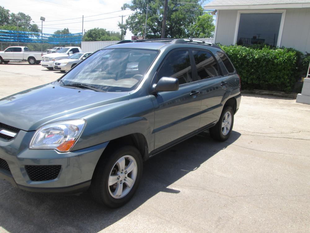 Kia sportage green