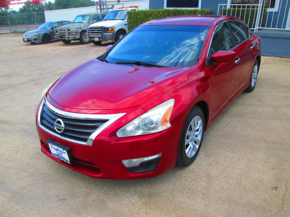2013 RED Nissan Altima 2.5 S (1N4AL3AP8DC) with an 2.5L L4 DOHC 16V engine, located at 1815 NE 28th St., Fort Worth, TX, 76106, (817) 625-6251, 32.795582, -97.333069 - Photo #0