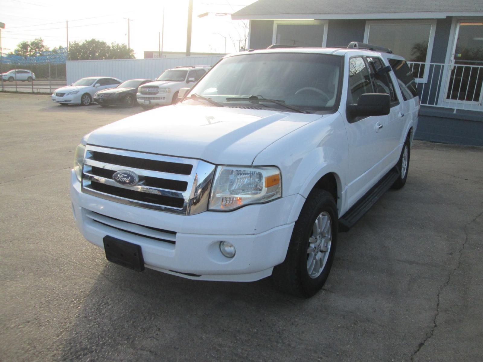 2011 WHITE Ford Expedition EL King Ranch 2WD (1FMJK1H53BE) with an 5.4L V8 SOHC 16V FFV engine, 6-Speed Automatic transmission, located at 1815 NE 28th St., Fort Worth, TX, 76106, (817) 625-6251, 32.795582, -97.333069 - Photo #0