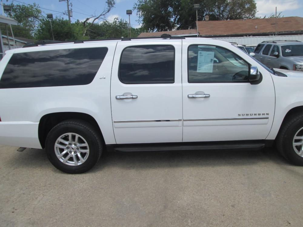 2012 WHITE Chevrolet Suburban LTZ 1500 2WD (1GNSCKE0XCR) with an 5.3L V8 OHV 16V FFV engine, 6-Speed Automatic transmission, located at 1815 NE 28th St., Fort Worth, TX, 76106, (817) 625-6251, 32.795582, -97.333069 - Photo #3