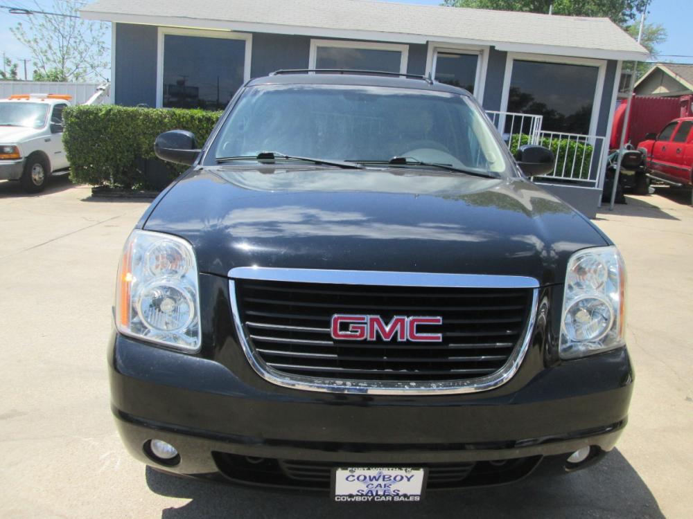 2013 BLACK GMC Yukon SLT 2WD (1GKS1CE01DR) with an 5.3L V8 OHV 16V FFV engine, 6-Speed Automatic transmission, located at 1815 NE 28th St., Fort Worth, TX, 76106, (817) 625-6251, 32.795582, -97.333069 - Photo #1