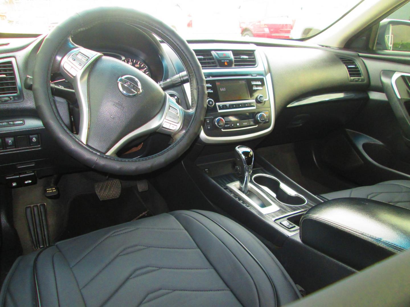 2017 BLACK Nissan Altima 2.5 S (1N4AL3AP2HC) with an 2.5L L4 DOHC 16V engine, CVT transmission, located at 1815 NE 28th St., Fort Worth, TX, 76106, (817) 625-6251, 32.795582, -97.333069 - Photo#8