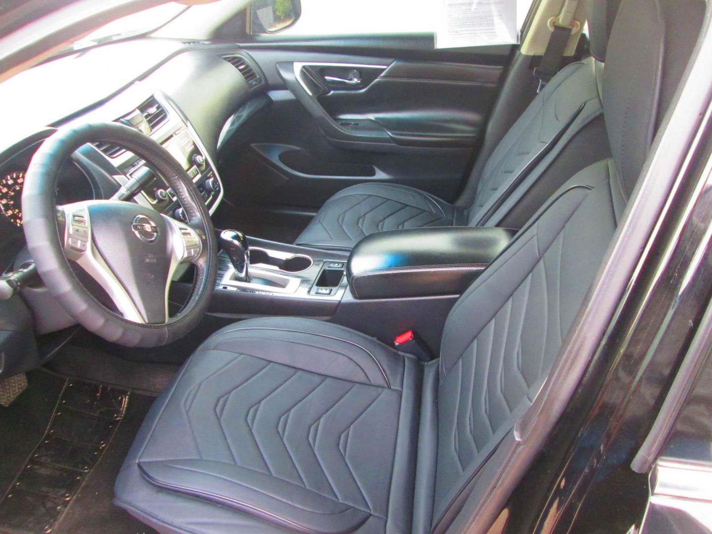 2017 BLACK Nissan Altima 2.5 S (1N4AL3AP2HC) with an 2.5L L4 DOHC 16V engine, CVT transmission, located at 1815 NE 28th St., Fort Worth, TX, 76106, (817) 625-6251, 32.795582, -97.333069 - Photo#10