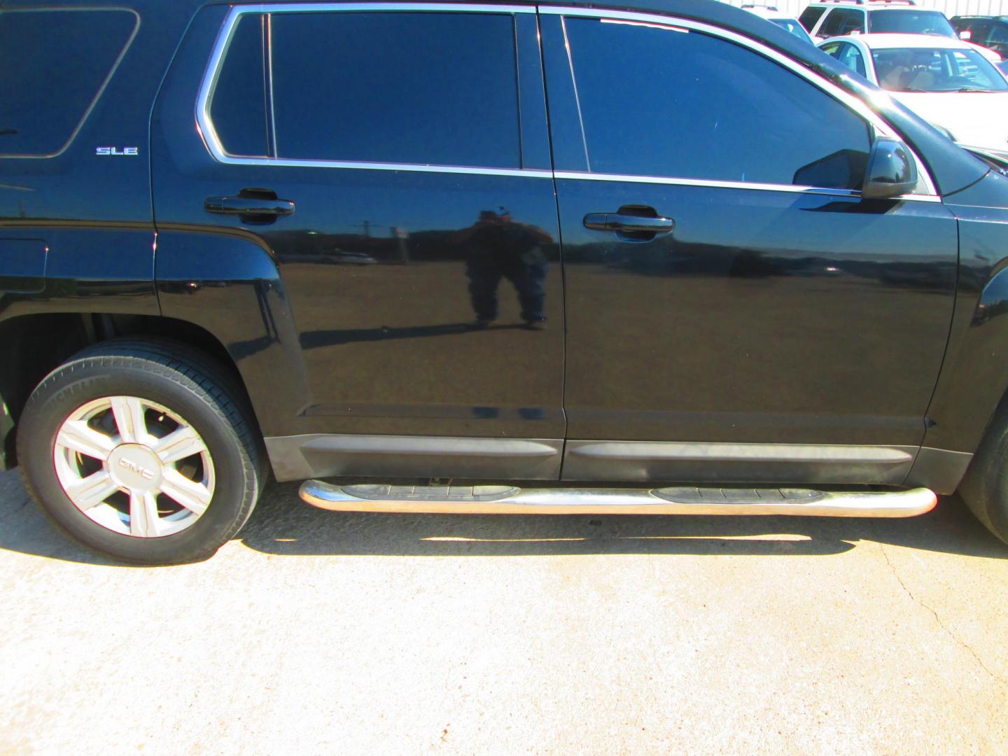 2015 BLACK GMC Terrain SLE2 FWD (2GKALREK5F6) with an 2.4L L4 DOHC 16V FFV engine, 6-Speed Automatic transmission, located at 1815 NE 28th St., Fort Worth, TX, 76106, (817) 625-6251, 32.795582, -97.333069 - Photo#3