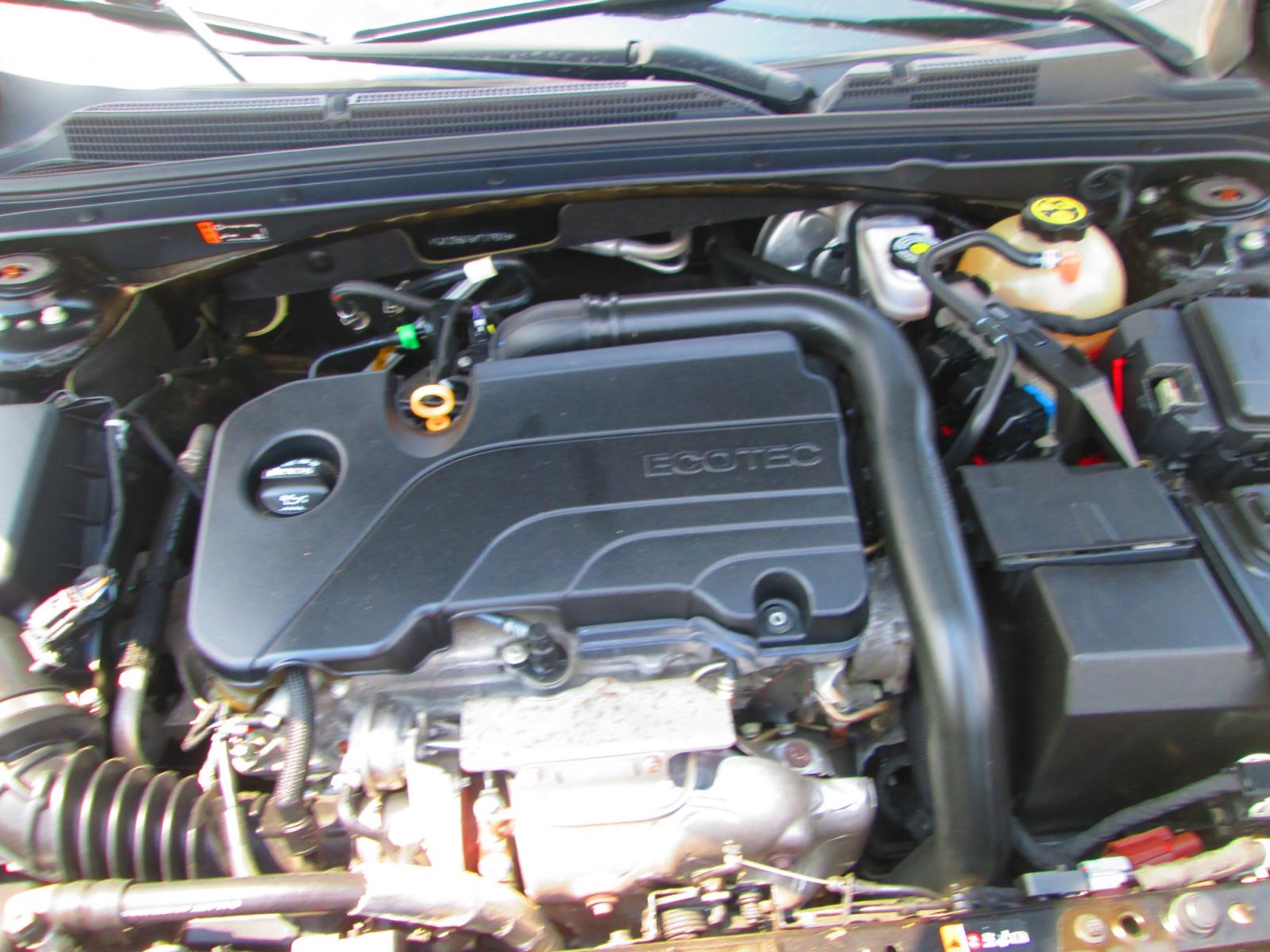 2019 BLACK Chevrolet Malibu LT (1G1ZD5ST6KF) with an 1.5L L4 DOHC 16V engine, 6A transmission, located at 1815 NE 28th St., Fort Worth, TX, 76106, (817) 625-6251, 32.795582, -97.333069 - Photo #12