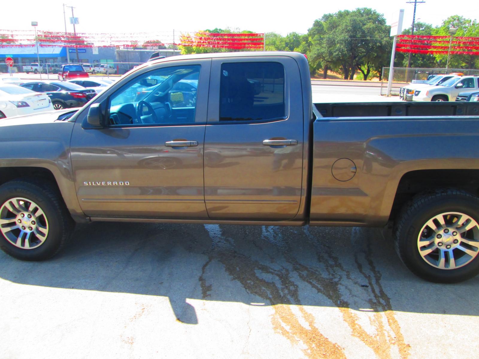 2015 BROWN Chevrolet Silverado 1500 LT Double Cab 4WD (1GCVKREC4FZ) with an 5.3L V8 OHV 16V engine, 6-Speed Automatic transmission, located at 1815 NE 28th St., Fort Worth, TX, 76106, (817) 625-6251, 32.795582, -97.333069 - Photo #10