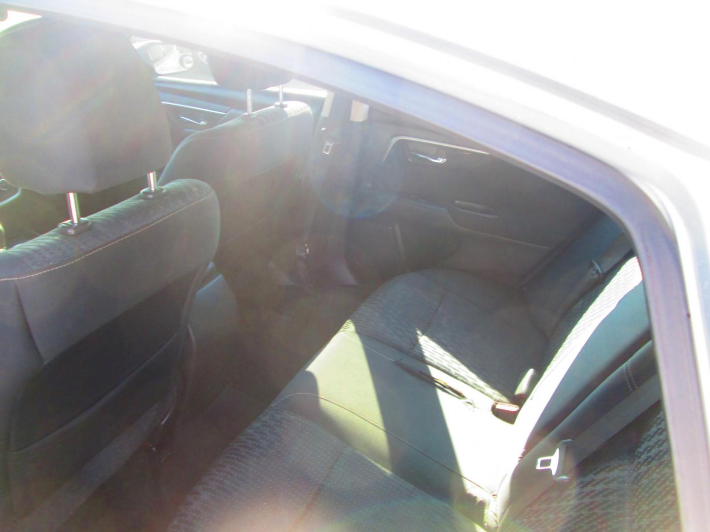 2016 SILVER Nissan Altima 2.5 SL (1N4AL3AP7GC) with an 2.5L L4 DOHC 16V engine, CVT transmission, located at 1815 NE 28th St., Fort Worth, TX, 76106, (817) 625-6251, 32.795582, -97.333069 - Photo#8