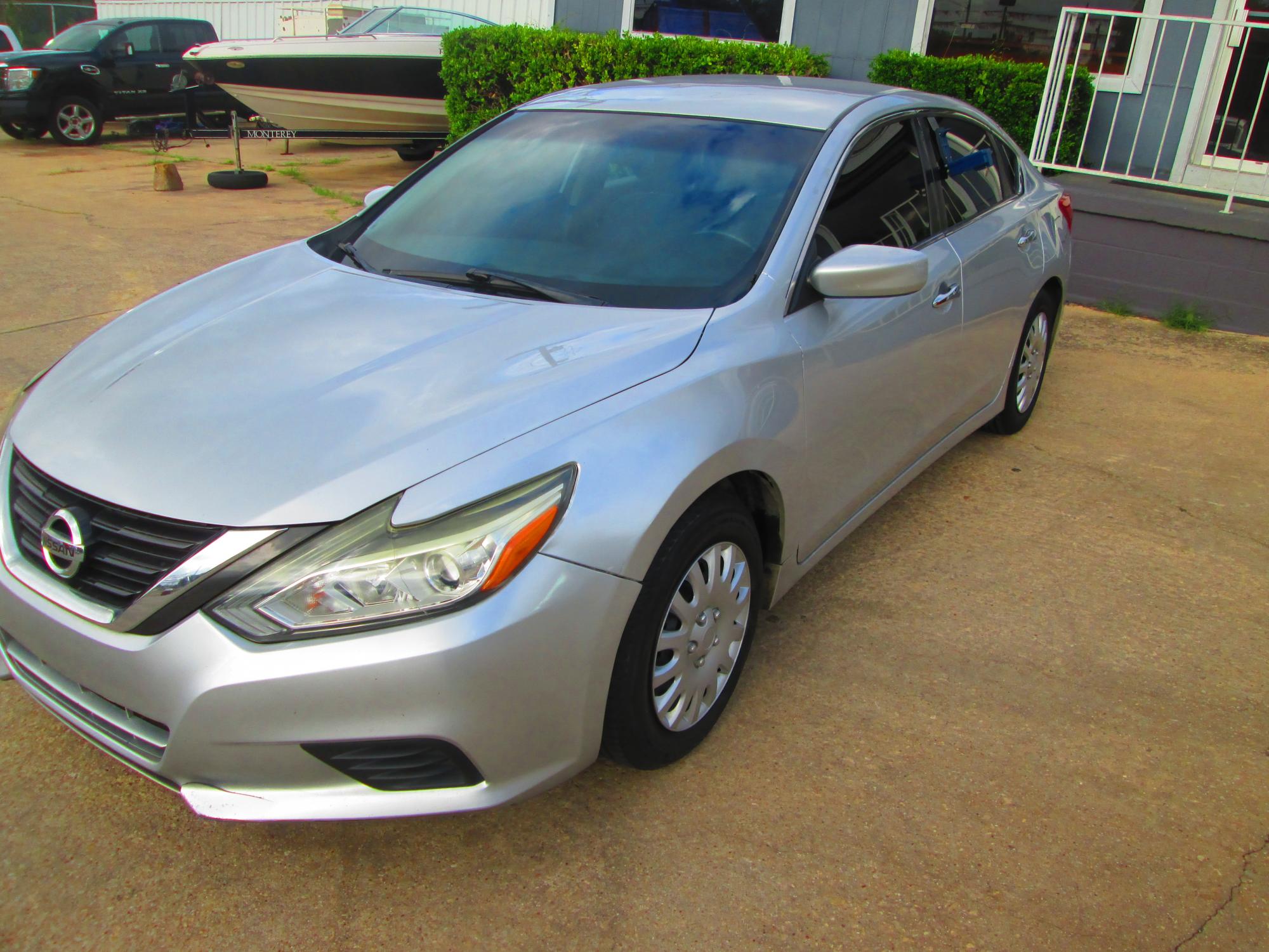 photo of 2016 Nissan Altima 2.5 SL