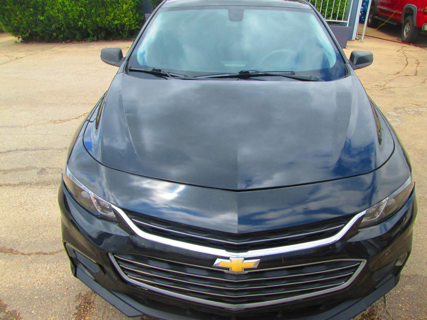 2018 BLACK Chevrolet Malibu LT (1G1ZD5ST3JF) with an 1.5L L4 DOHC 16V engine, 6A transmission, located at 1815 NE 28th St., Fort Worth, TX, 76106, (817) 625-6251, 32.795582, -97.333069 - Photo#1