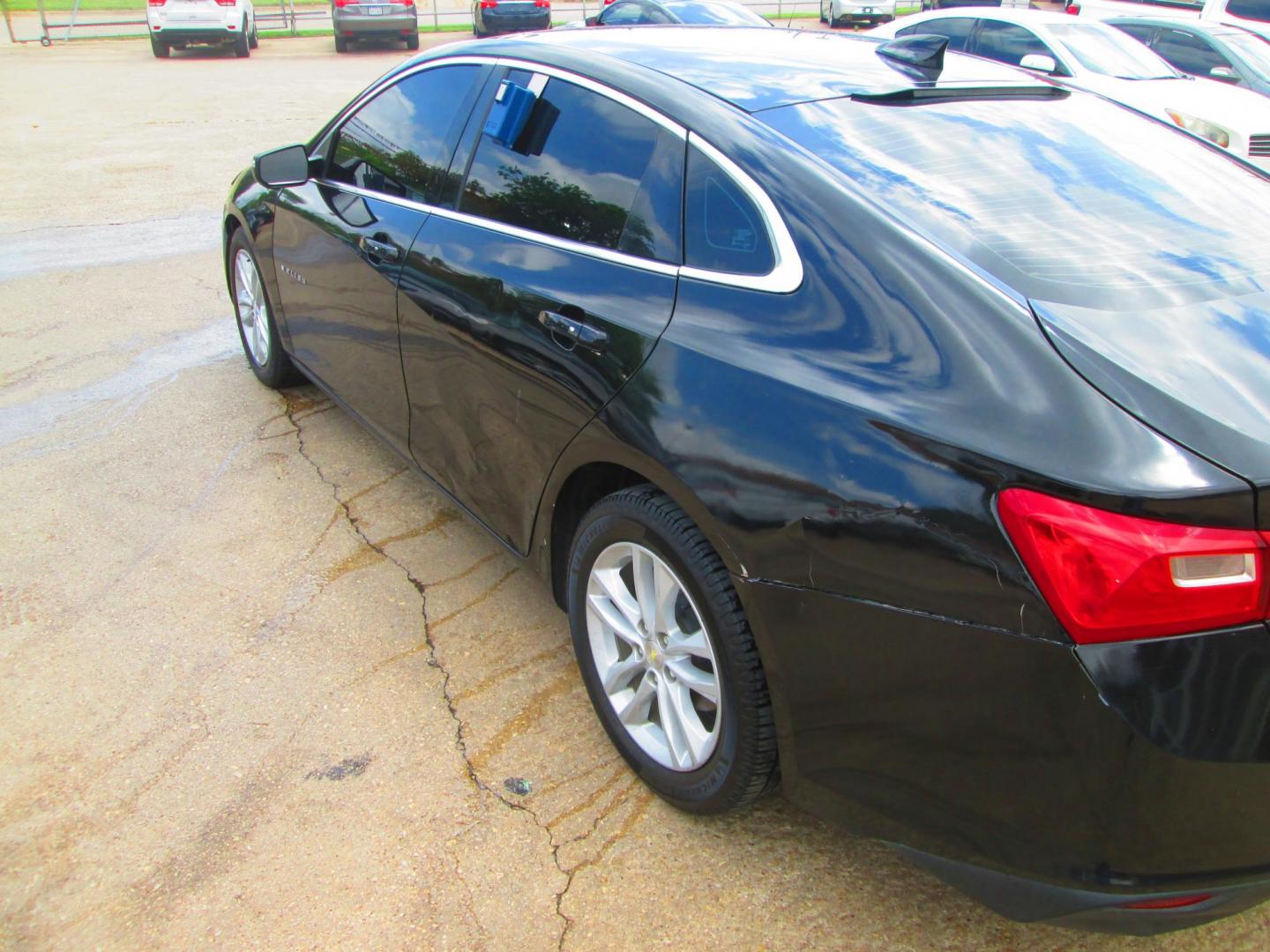 2018 BLACK Chevrolet Malibu LT (1G1ZD5ST3JF) with an 1.5L L4 DOHC 16V engine, 6A transmission, located at 1815 NE 28th St., Fort Worth, TX, 76106, (817) 625-6251, 32.795582, -97.333069 - Photo#6