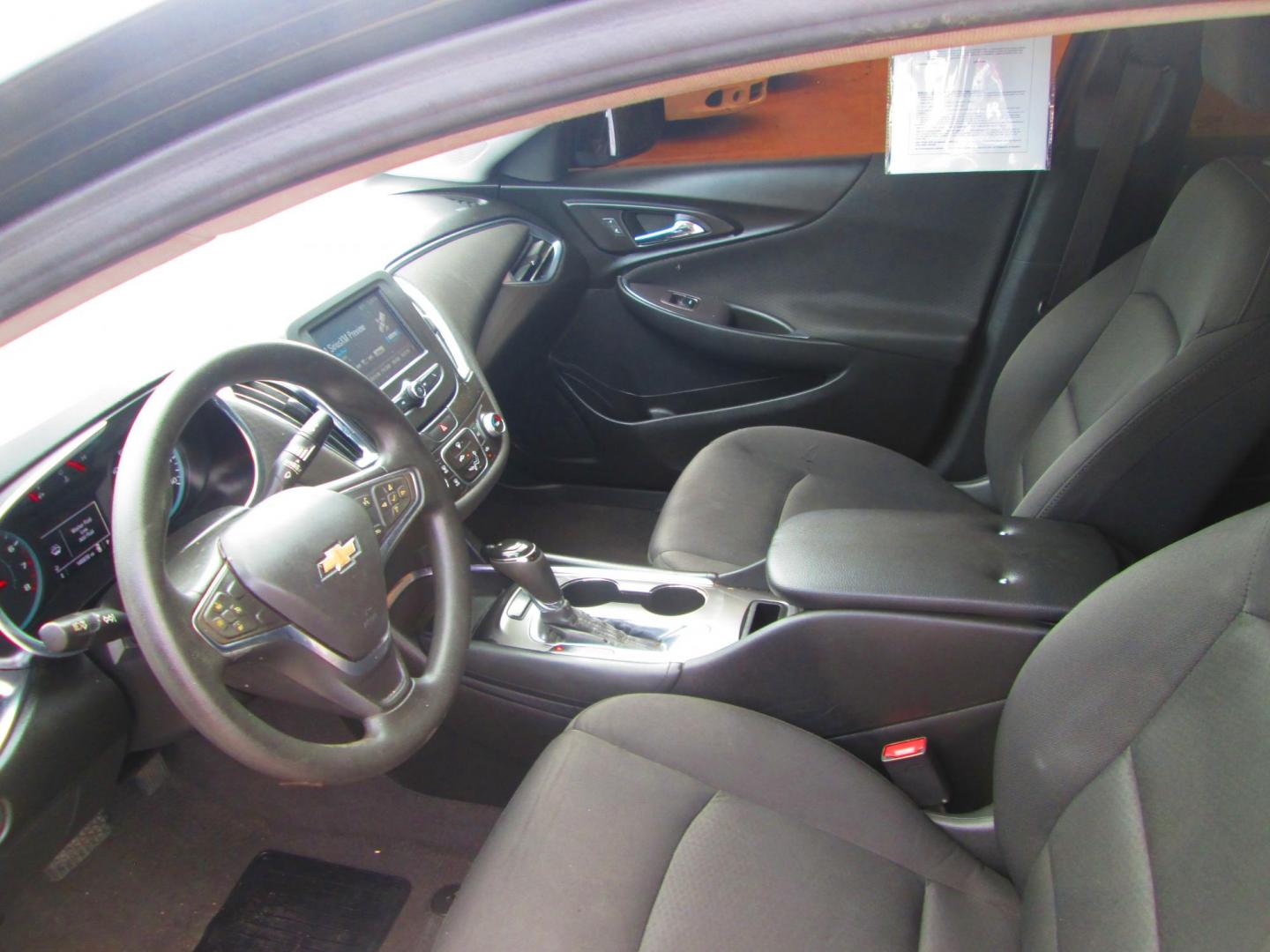 2018 BLACK Chevrolet Malibu LT (1G1ZD5ST3JF) with an 1.5L L4 DOHC 16V engine, 6A transmission, located at 1815 NE 28th St., Fort Worth, TX, 76106, (817) 625-6251, 32.795582, -97.333069 - Photo#8