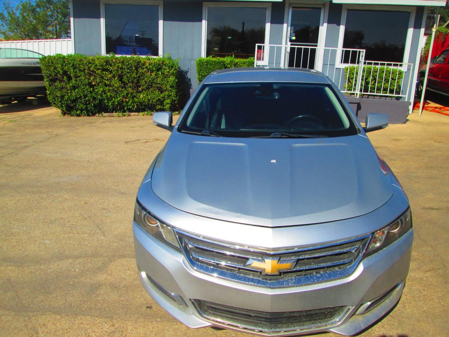 2017 SILVER Chevrolet Impala LT (2G1105S31H9) with an 3.6L V6 DOHC 24V engine, 6A transmission, located at 1815 NE 28th St., Fort Worth, TX, 76106, (817) 625-6251, 32.795582, -97.333069- Photo#1