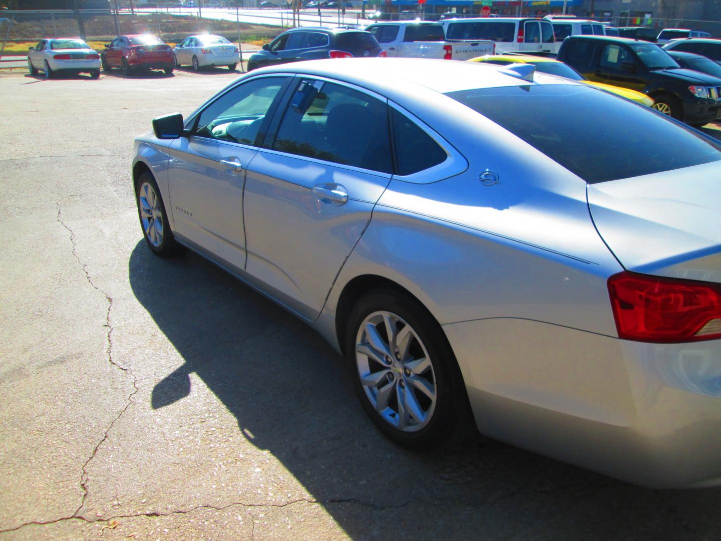 2017 SILVER Chevrolet Impala LT (2G1105S31H9) with an 3.6L V6 DOHC 24V engine, 6A transmission, located at 1815 NE 28th St., Fort Worth, TX, 76106, (817) 625-6251, 32.795582, -97.333069- Photo#6