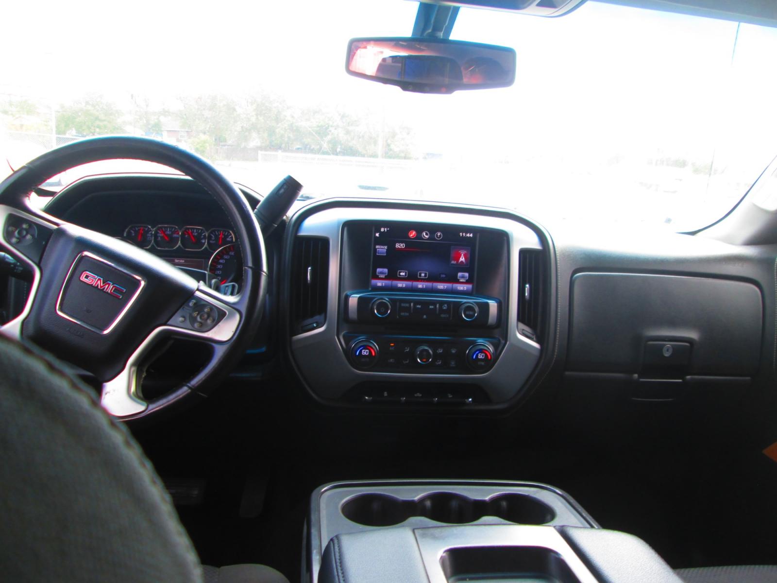 2015 BLACK GMC Sierra 1500 SLE Crew Cab Short Box 4WD (3GTU2UEC7FG) with an 5.3L V8 OHV 16V engine, 6-Speed Automatic transmission, located at 1815 NE 28th St., Fort Worth, TX, 76106, (817) 625-6251, 32.795582, -97.333069 - Photo #12
