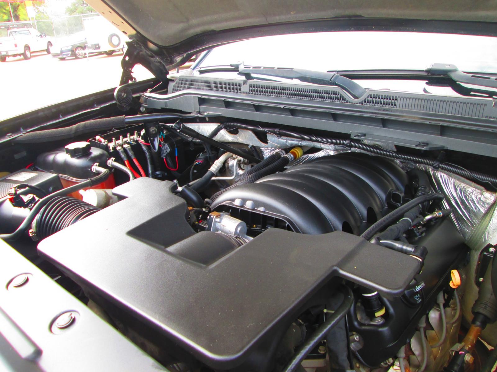 2015 BLACK GMC Sierra 1500 SLE Crew Cab Short Box 4WD (3GTU2UEC7FG) with an 5.3L V8 OHV 16V engine, 6-Speed Automatic transmission, located at 1815 NE 28th St., Fort Worth, TX, 76106, (817) 625-6251, 32.795582, -97.333069 - Photo #15