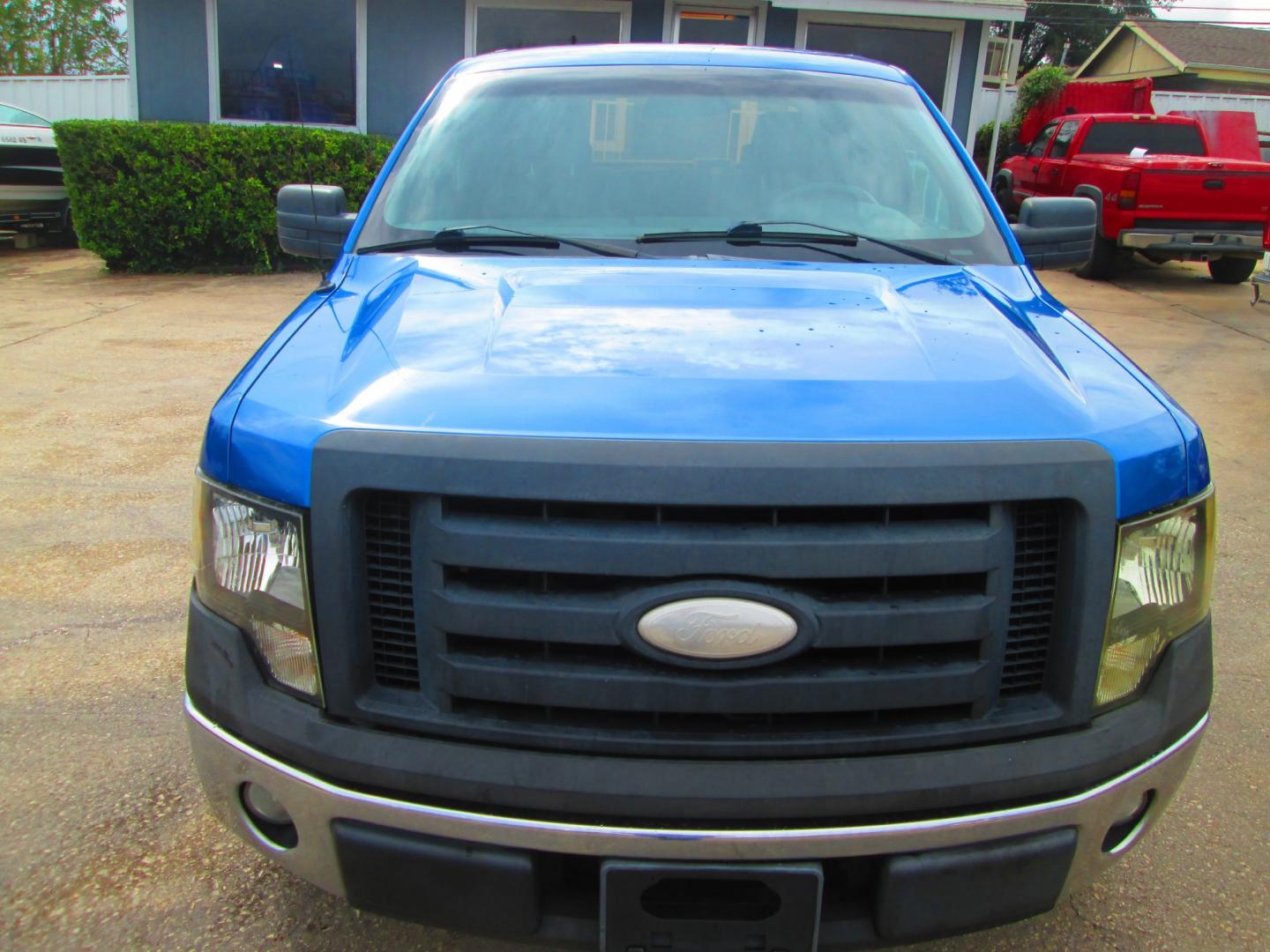 2009 BLUE Ford F-150 (1FTRW12W09F) with an 4.6L V8 OHC FFV engine, 4-Speed Automatic transmission, located at 1815 NE 28th St., Fort Worth, TX, 76106, (817) 625-6251, 32.795582, -97.333069- Photo#1