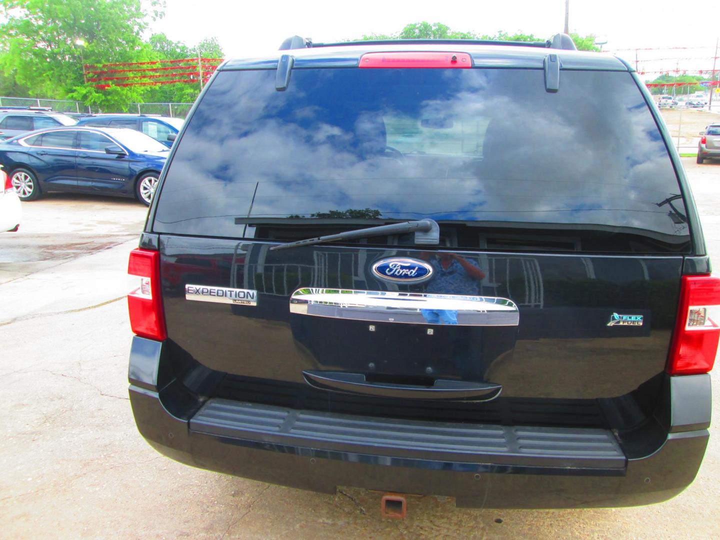 2013 BLACK Ford Expedition (1FMJU1K55DE) , located at 1815 NE 28th St., Fort Worth, TX, 76106, (817) 625-6251, 32.795582, -97.333069 - Photo#5