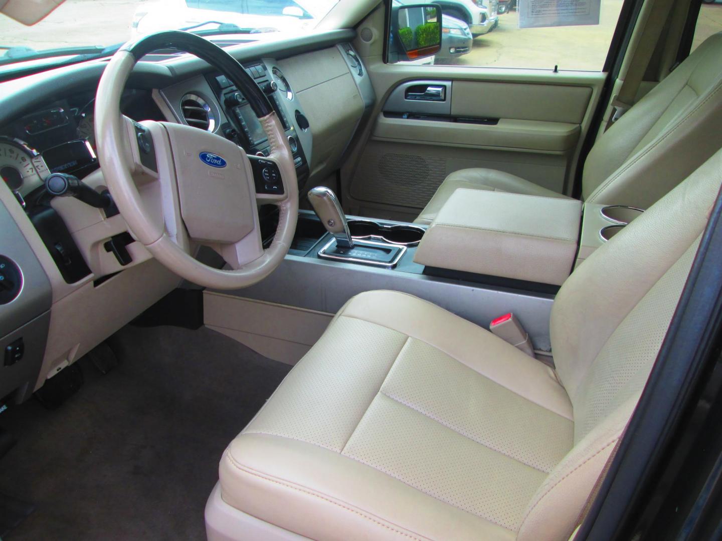 2013 BLACK Ford Expedition (1FMJU1K55DE) , located at 1815 NE 28th St., Fort Worth, TX, 76106, (817) 625-6251, 32.795582, -97.333069 - Photo#11