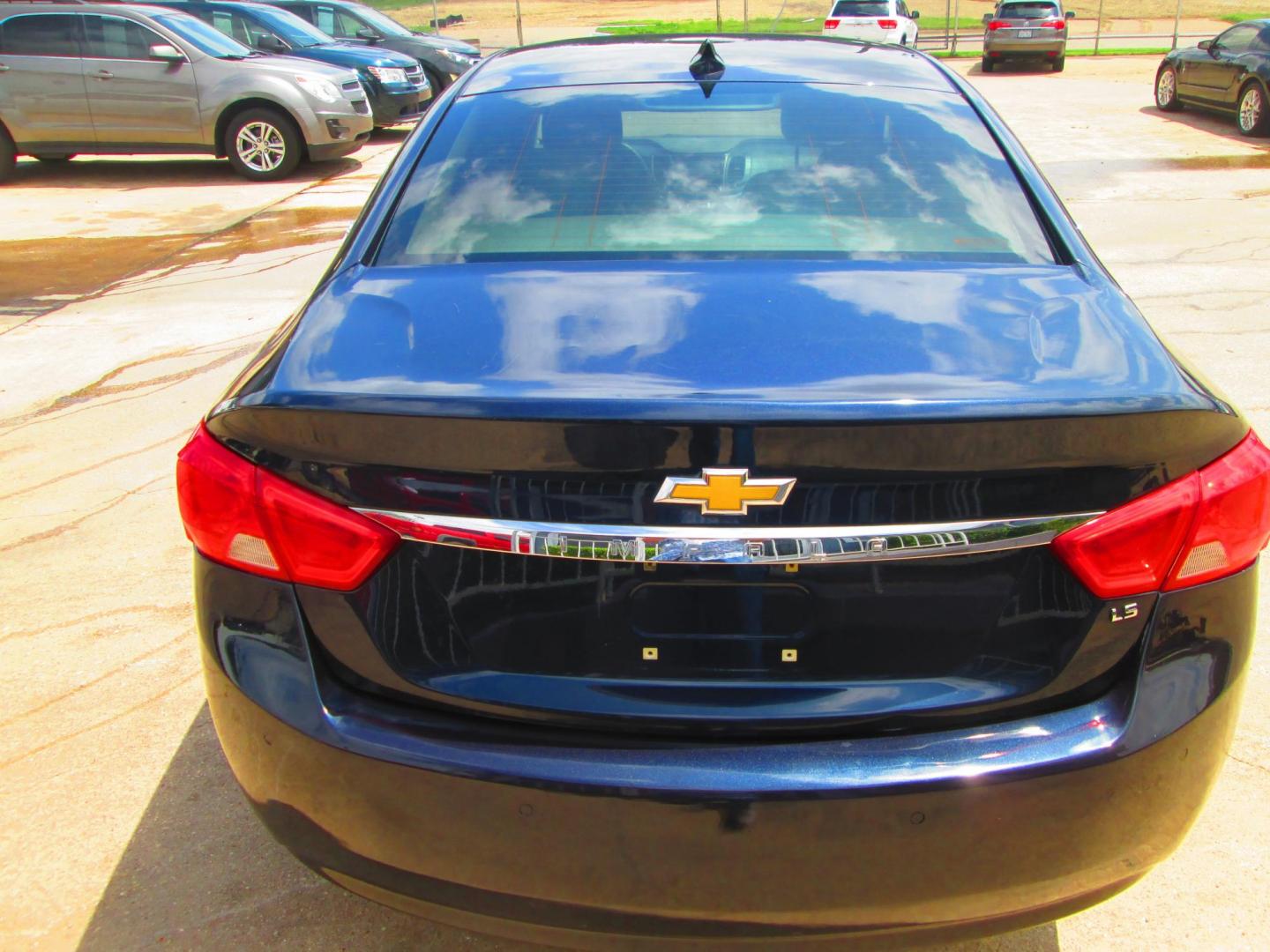 2016 BLUE Chevrolet Impala LS (2G11Z5SA1G9) with an 2.5L L4 DOHC 16V engine, 6A transmission, located at 1815 NE 28th St., Fort Worth, TX, 76106, (817) 625-6251, 32.795582, -97.333069 - Photo#5