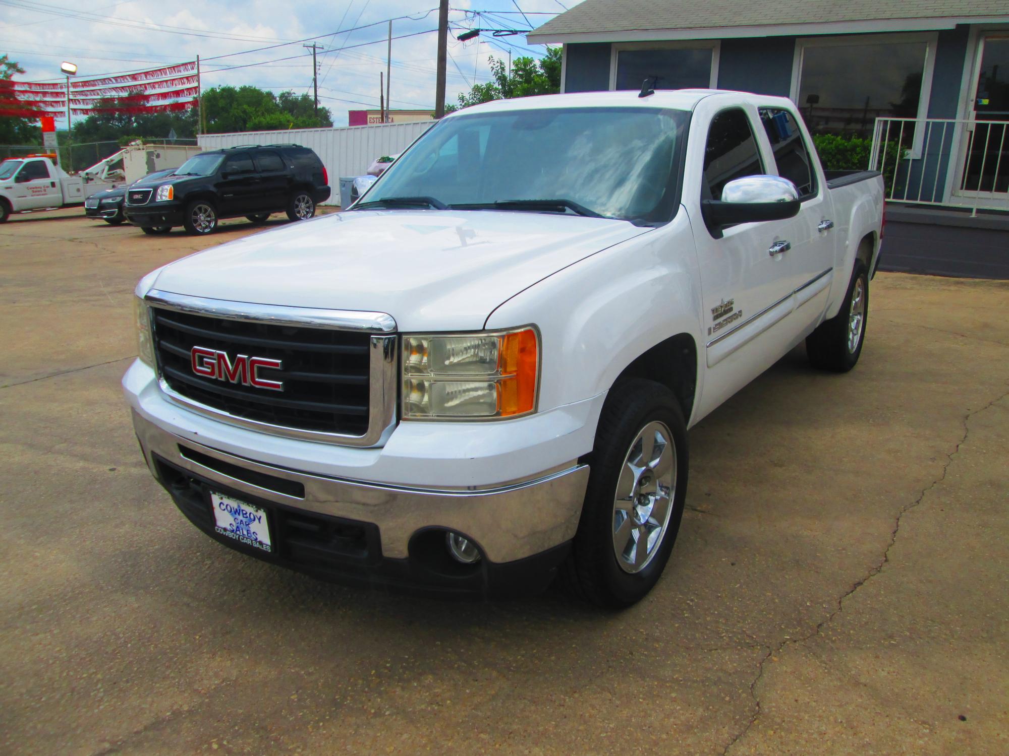 photo of 2009 GMC Sierra 1500 SLE1 Crew Cab 2WD