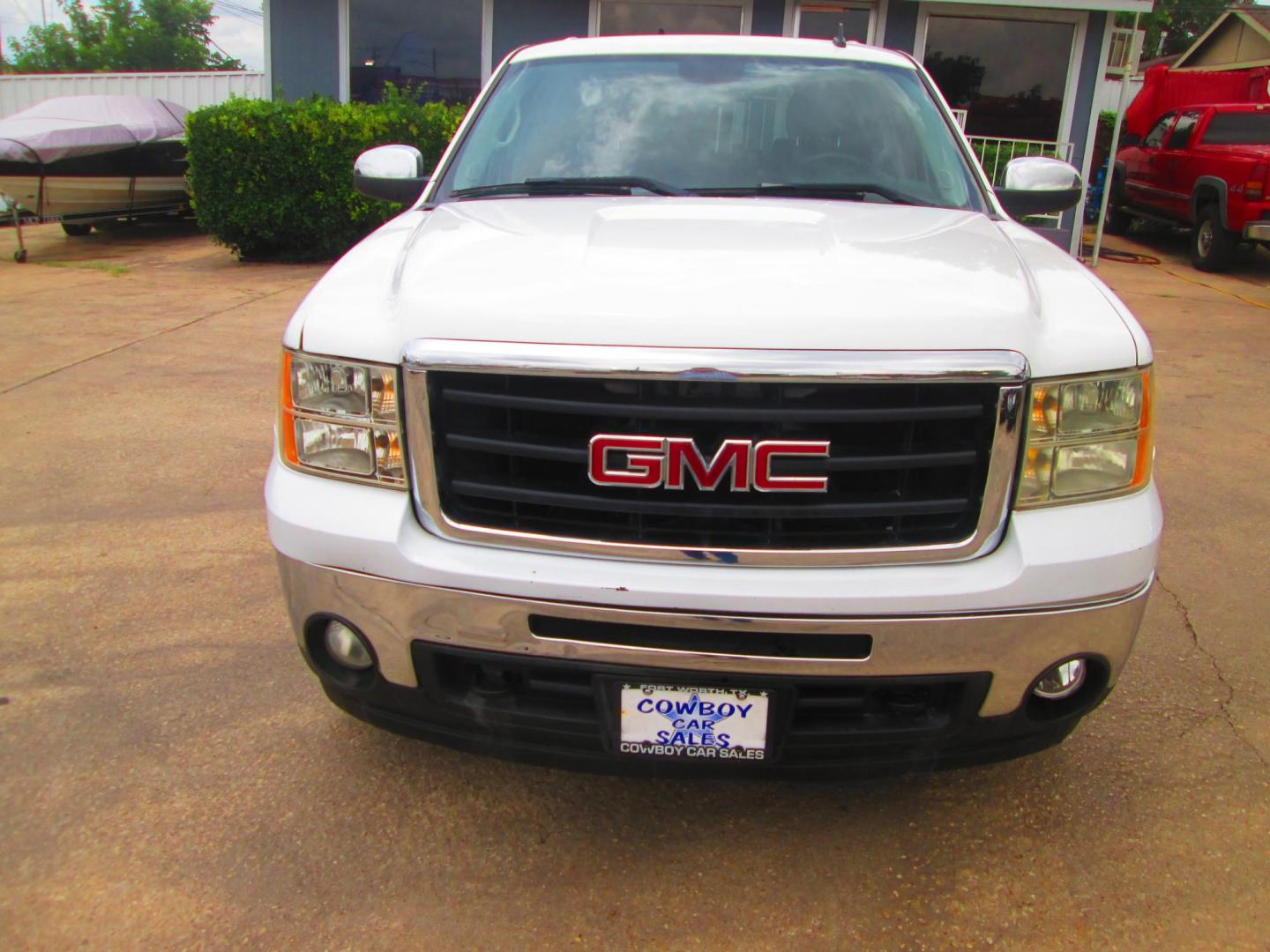 2009 WHITE GMC Sierra 1500 (3GTEC23J59G) , located at 1815 NE 28th St., Fort Worth, TX, 76106, (817) 625-6251, 32.795582, -97.333069 - Photo#1