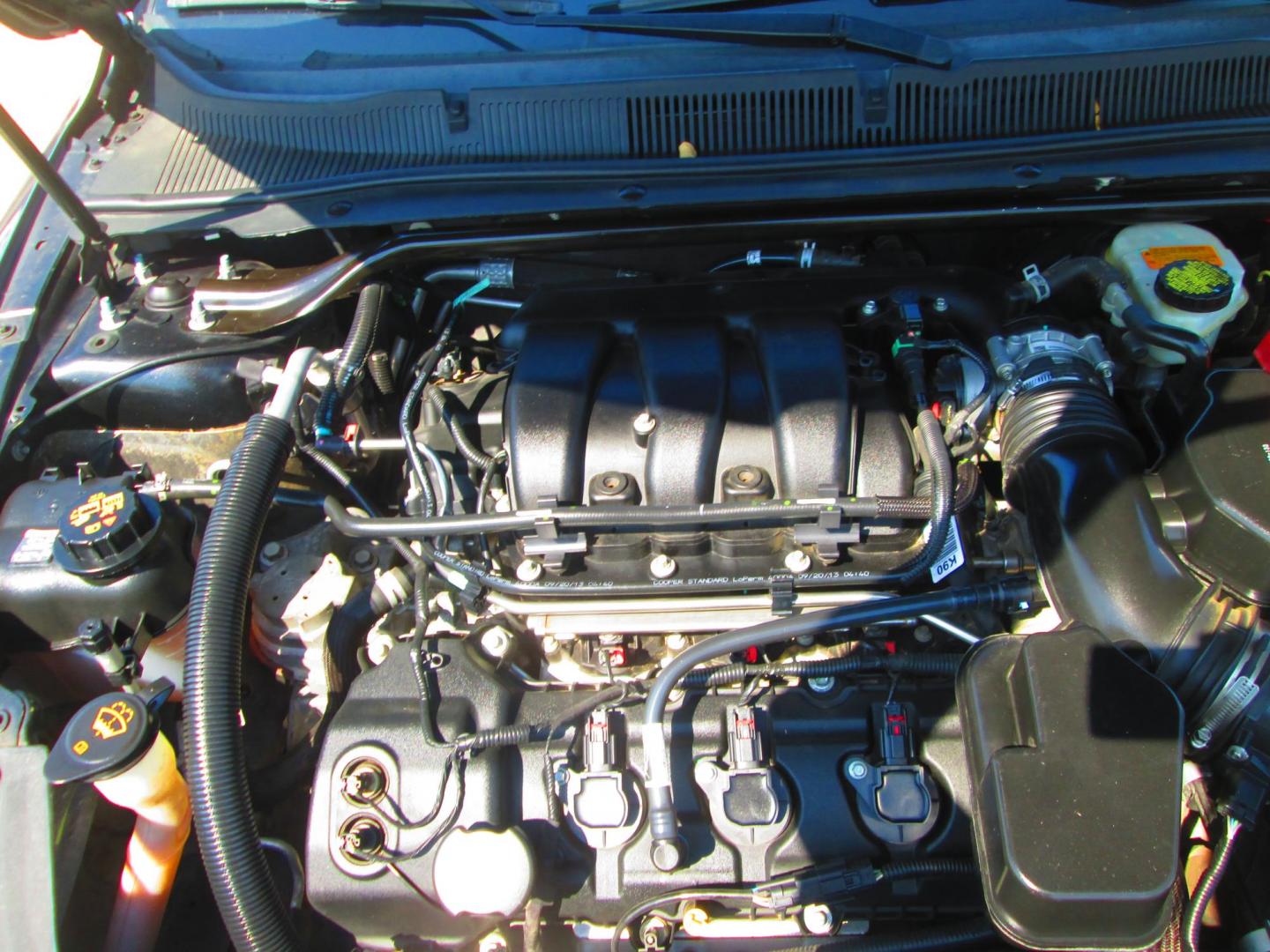 2014 GRAY Ford Taurus SEL FWD (1FAHP2E80EG) with an 3.5L V6 DOHC 24V engine, 6-Speed Automatic transmission, located at 1815 NE 28th St., Fort Worth, TX, 76106, (817) 625-6251, 32.795582, -97.333069 - Photo#11