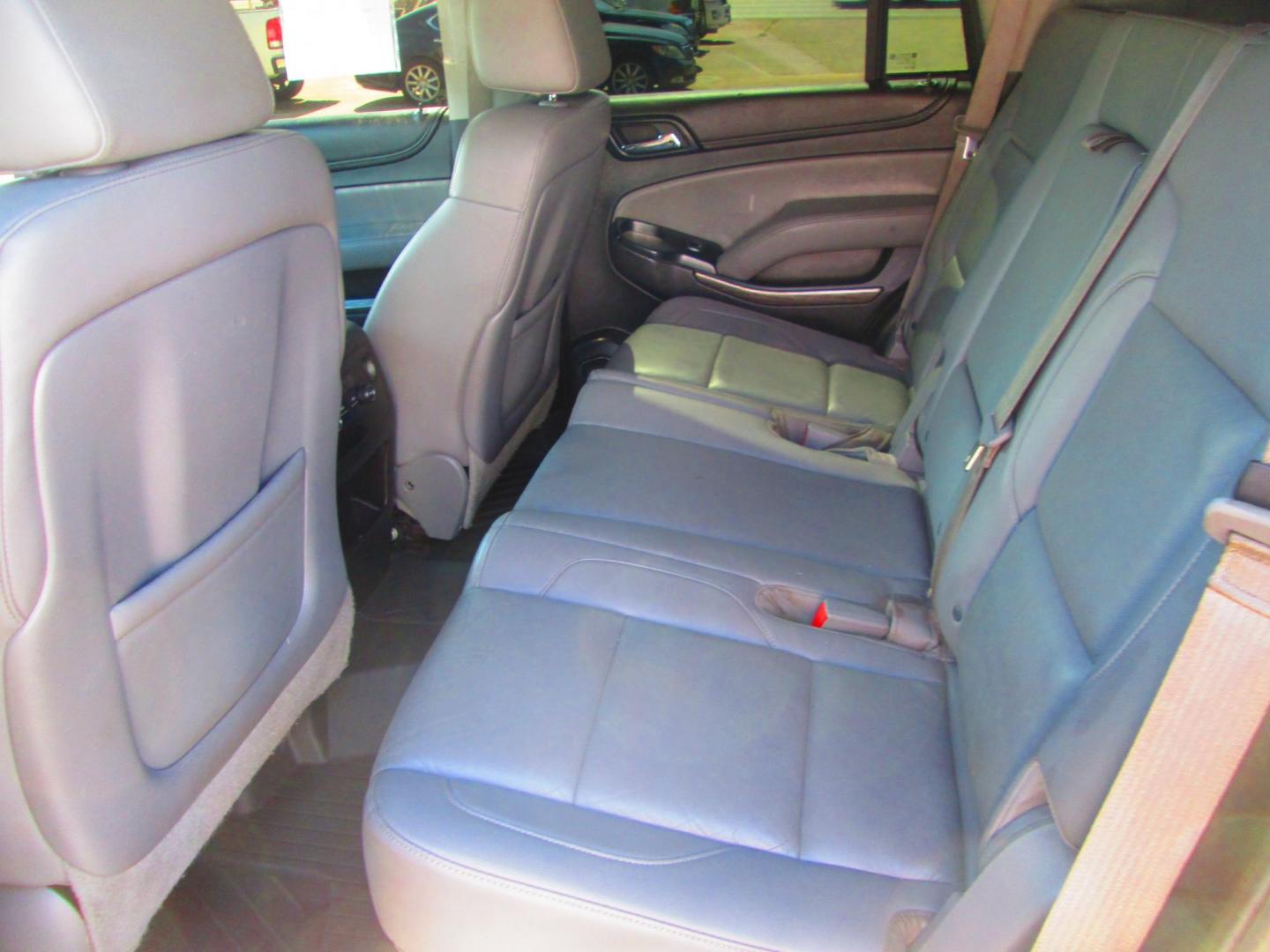 2015 GOLD Chevrolet Tahoe LT 2WD (1GNSCBKC3FR) with an 5.3L V8 OHV 16V engine, 6-Speed Automatic transmission, located at 1815 NE 28th St., Fort Worth, TX, 76106, (817) 625-6251, 32.795582, -97.333069 - Photo#9