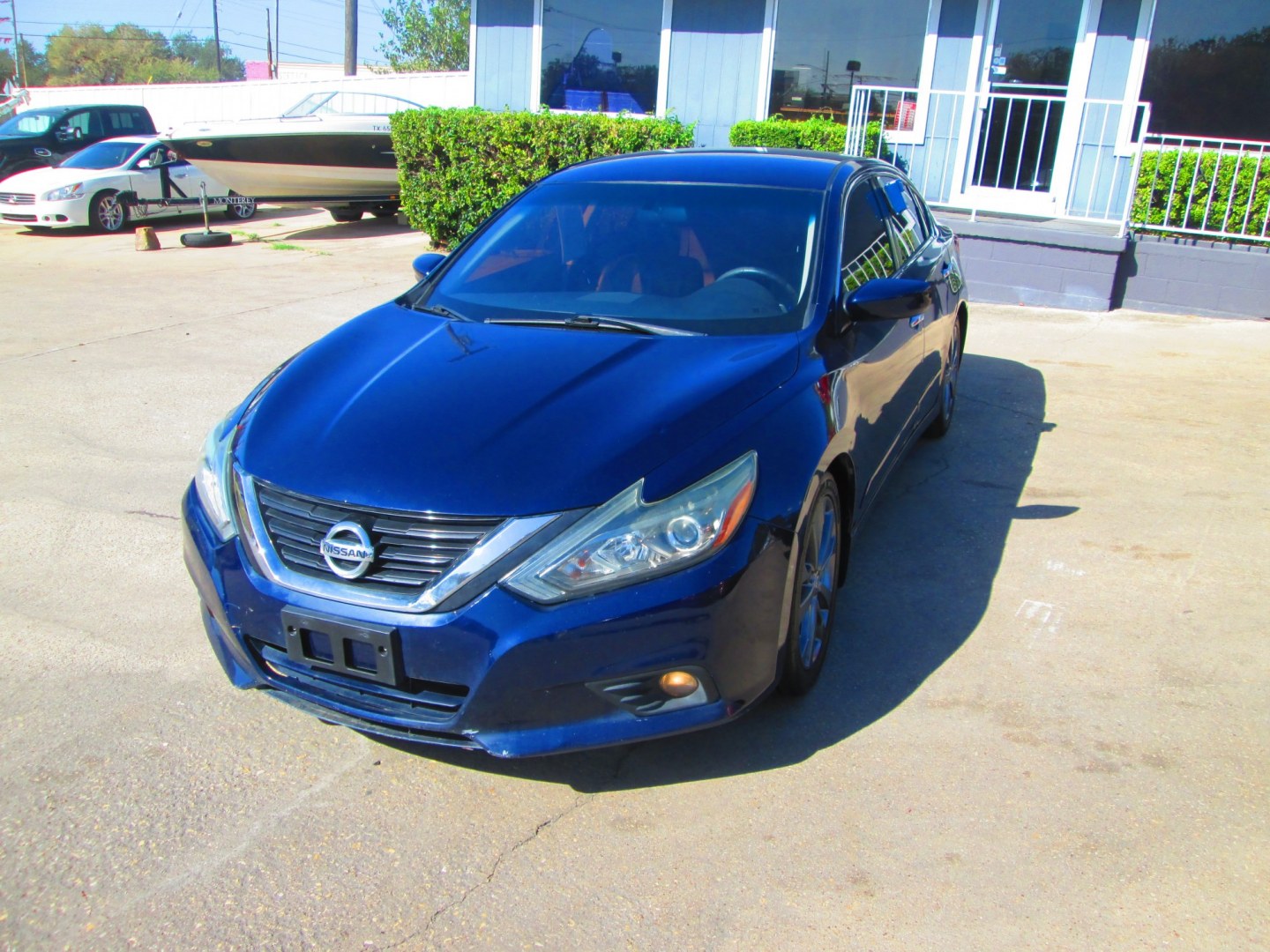 2018 BLUE Nissan Altima 2.5 (1N4AL3AP2JC) with an 2.5L L4 DOHC 16V engine, CVT transmission, located at 1815 NE 28th St., Fort Worth, TX, 76106, (817) 625-6251, 32.795582, -97.333069- Photo#0