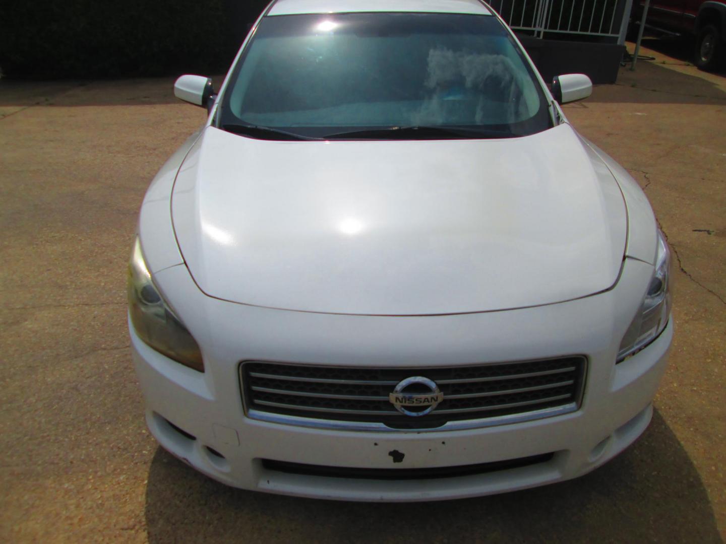 2014 WHITE Nissan Maxima SV (1N4AA5AP1EC) with an 3.5L V6 DOHC 24V engine, Continuously Variable Transmission transmission, located at 1815 NE 28th St., Fort Worth, TX, 76106, (817) 625-6251, 32.795582, -97.333069 - Photo#1