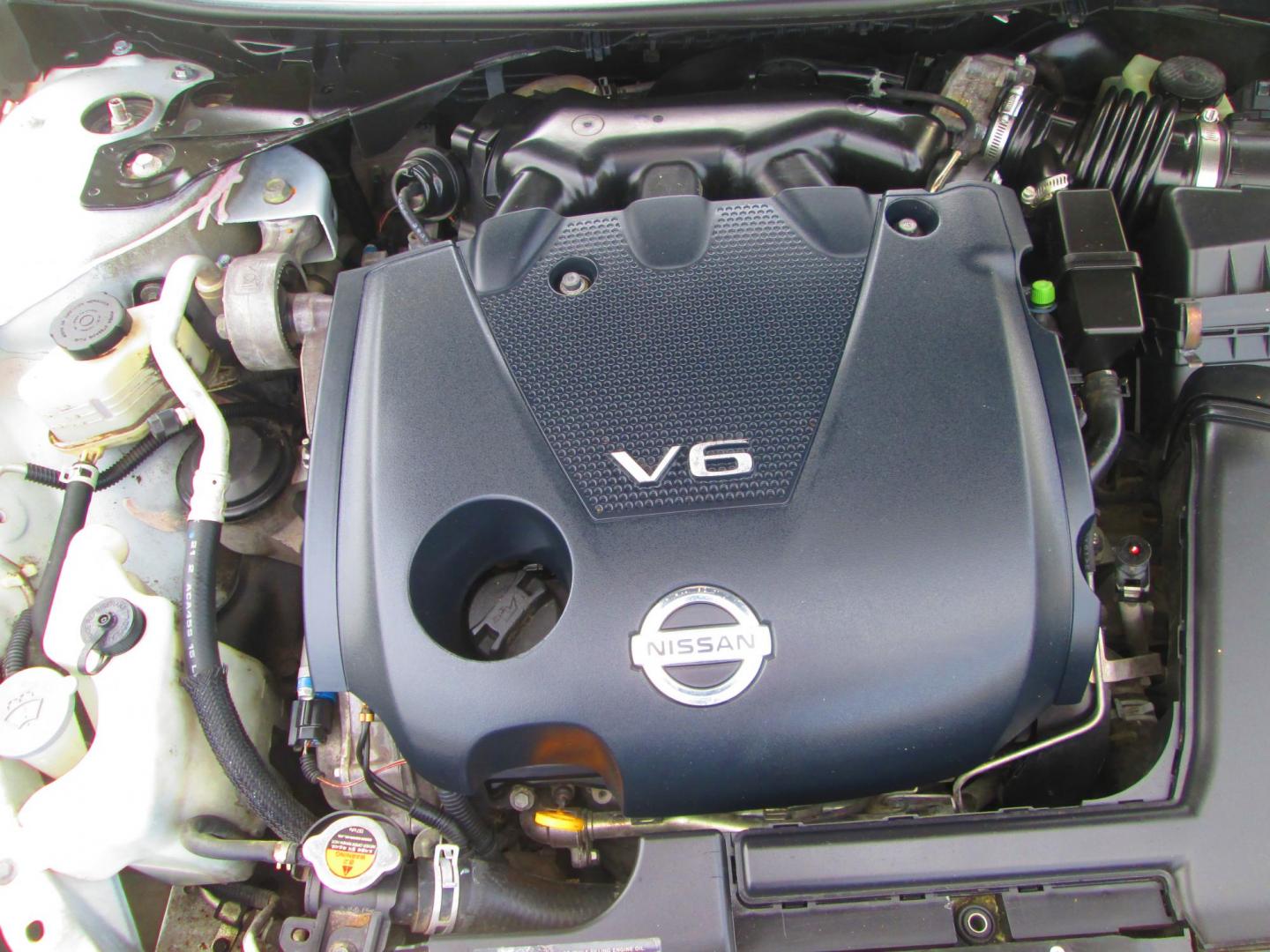 2014 WHITE Nissan Maxima SV (1N4AA5AP1EC) with an 3.5L V6 DOHC 24V engine, Continuously Variable Transmission transmission, located at 1815 NE 28th St., Fort Worth, TX, 76106, (817) 625-6251, 32.795582, -97.333069 - Photo#10