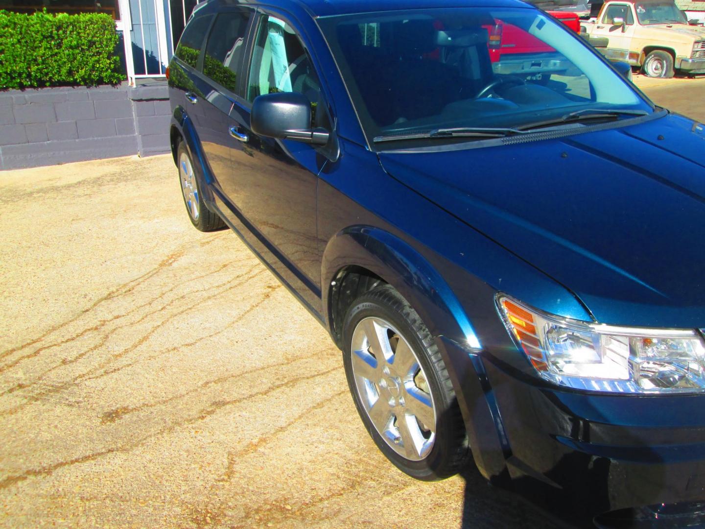 2015 BLUE Dodge Journey SE (3C4PDCAB3FT) with an 2.4L L4 DOHC 16V engine, 4-Speed Automatic transmission, located at 1815 NE 28th St., Fort Worth, TX, 76106, (817) 625-6251, 32.795582, -97.333069 - Photo#2