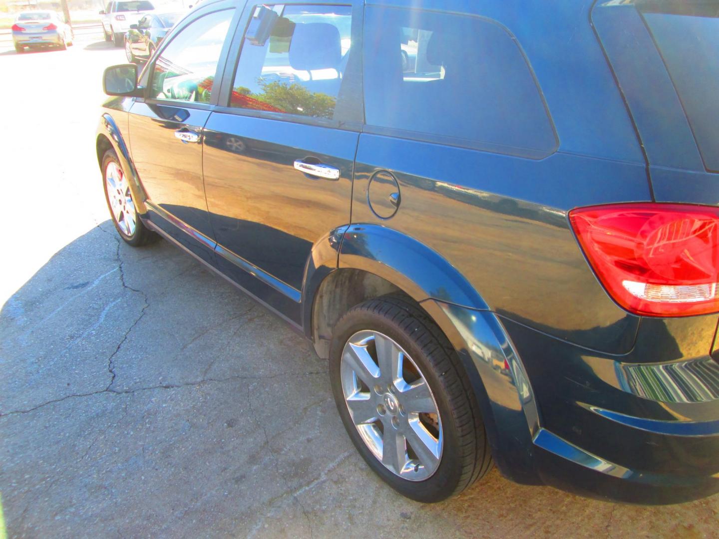 2015 BLUE Dodge Journey SE (3C4PDCAB3FT) with an 2.4L L4 DOHC 16V engine, 4-Speed Automatic transmission, located at 1815 NE 28th St., Fort Worth, TX, 76106, (817) 625-6251, 32.795582, -97.333069 - Photo#6
