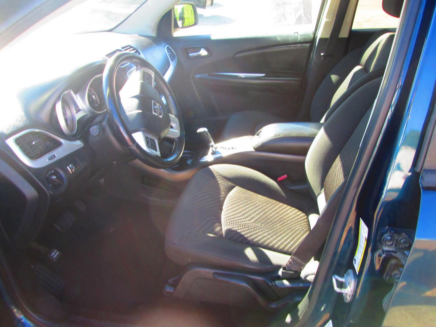 2015 BLUE Dodge Journey SE (3C4PDCAB3FT) with an 2.4L L4 DOHC 16V engine, 4-Speed Automatic transmission, located at 1815 NE 28th St., Fort Worth, TX, 76106, (817) 625-6251, 32.795582, -97.333069 - Photo#10