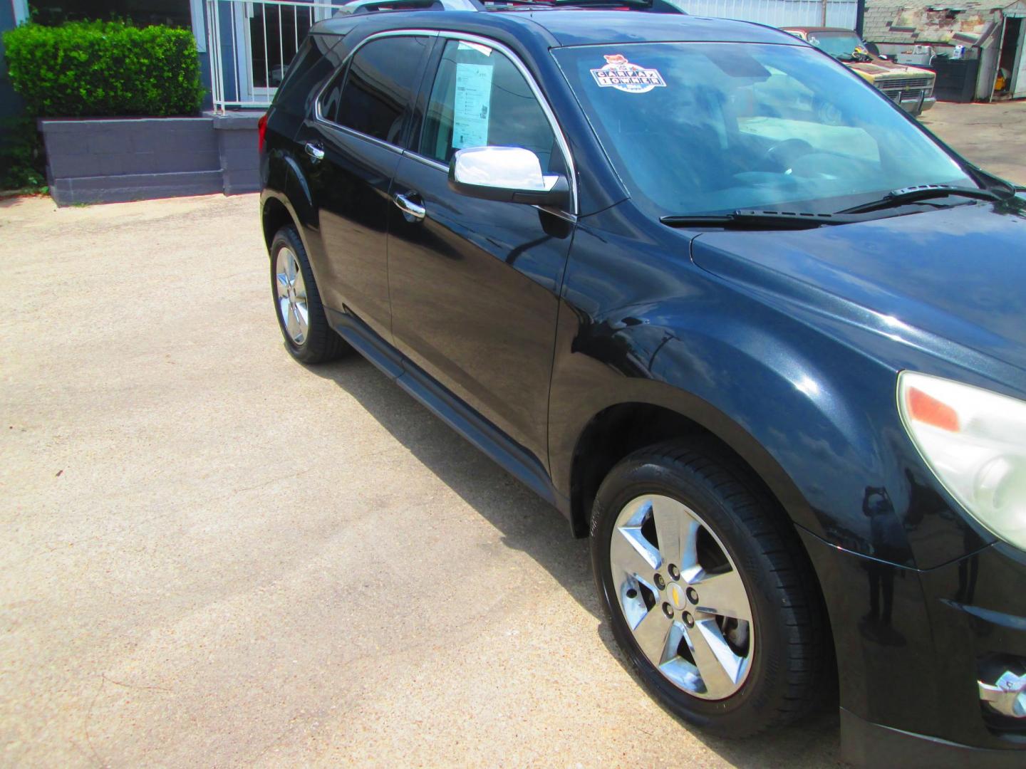 2012 BLACK Chevrolet Equinox LTZ 2WD (2GNALFEK6C6) with an 2.4L L4 DOHC 16V engine, 6-Speed Automatic transmission, located at 1815 NE 28th St., Fort Worth, TX, 76106, (817) 625-6251, 32.795582, -97.333069 - Photo#2