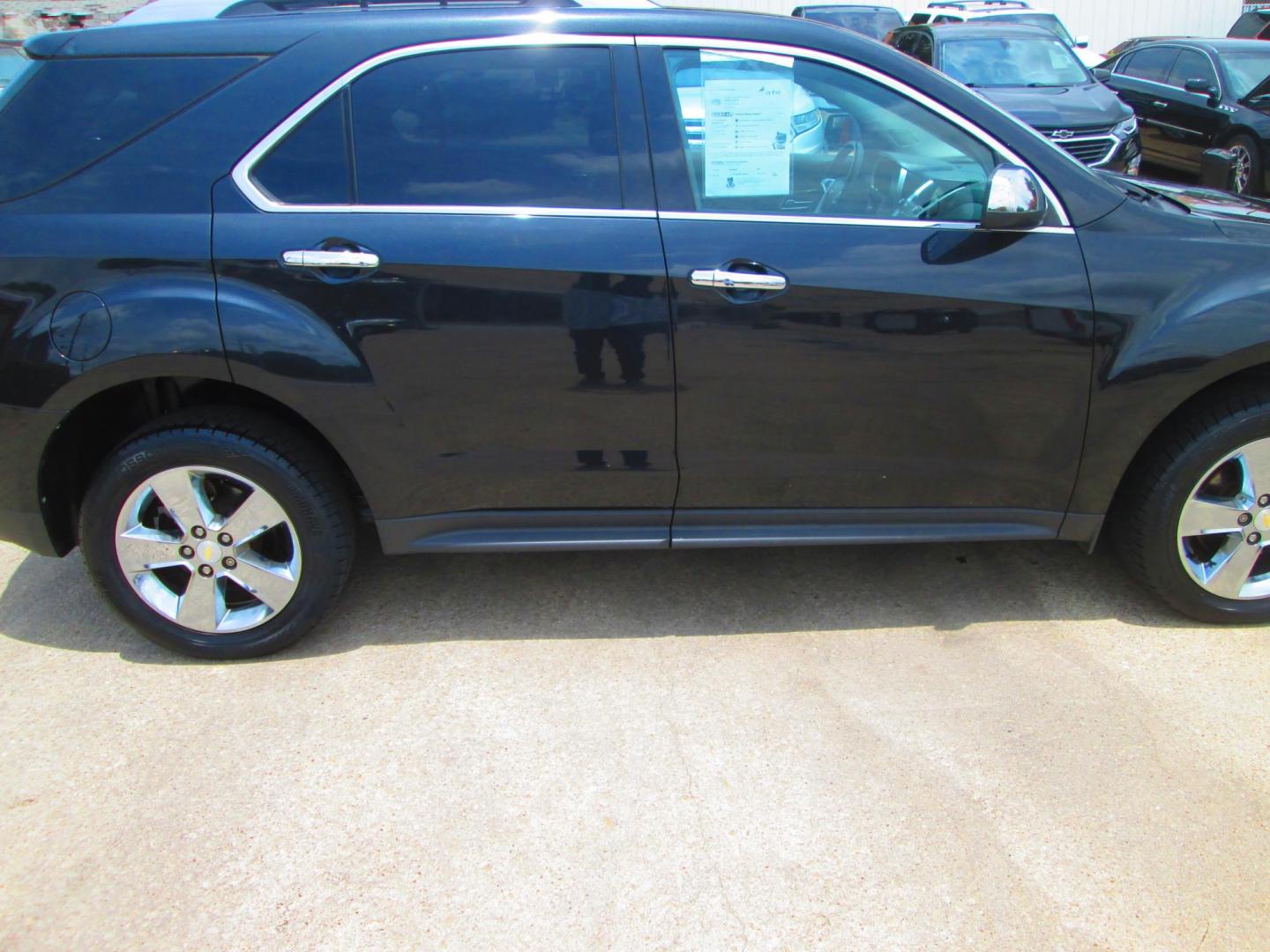 2012 BLACK Chevrolet Equinox LTZ 2WD (2GNALFEK6C6) with an 2.4L L4 DOHC 16V engine, 6-Speed Automatic transmission, located at 1815 NE 28th St., Fort Worth, TX, 76106, (817) 625-6251, 32.795582, -97.333069 - Photo#3