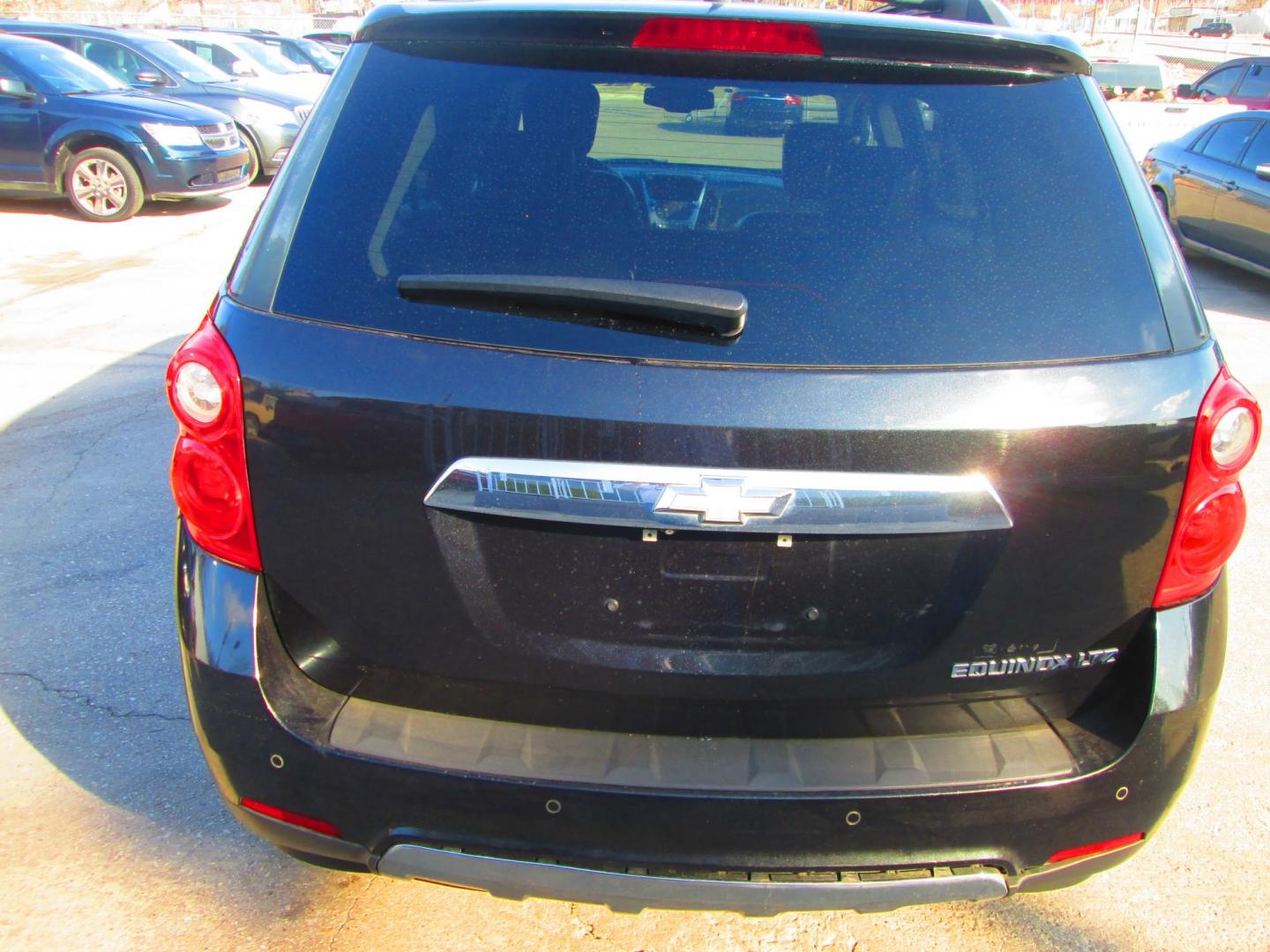 2012 BLACK Chevrolet Equinox LTZ 2WD (2GNALFEK6C6) with an 2.4L L4 DOHC 16V engine, 6-Speed Automatic transmission, located at 1815 NE 28th St., Fort Worth, TX, 76106, (817) 625-6251, 32.795582, -97.333069 - Photo#5