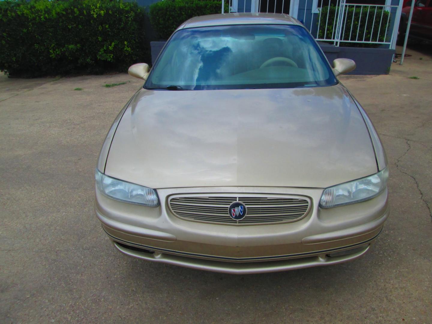 2004 GOLD Buick Regal LS (2G4WB52K341) with an 3.8L V6 OHV 12V engine, 4-Speed Automatic Overdrive transmission, located at 1815 NE 28th St., Fort Worth, TX, 76106, (817) 625-6251, 32.795582, -97.333069 - Photo#1