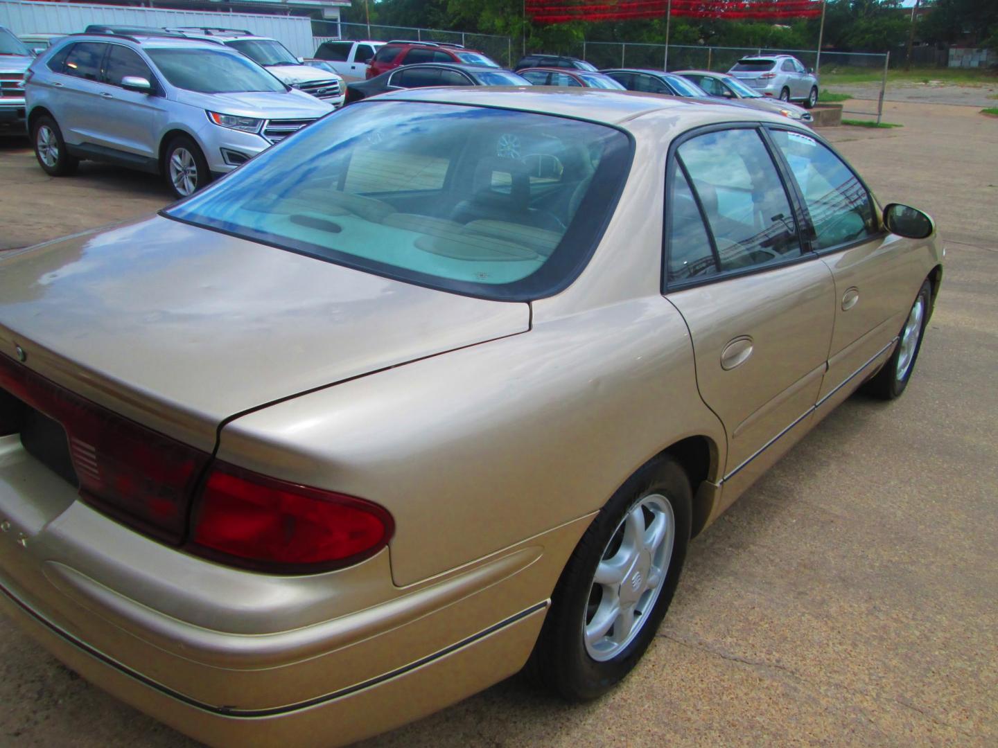 2004 GOLD Buick Regal LS (2G4WB52K341) with an 3.8L V6 OHV 12V engine, 4-Speed Automatic Overdrive transmission, located at 1815 NE 28th St., Fort Worth, TX, 76106, (817) 625-6251, 32.795582, -97.333069 - Photo#4