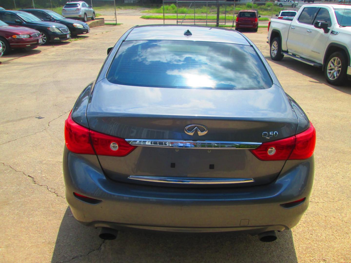 2014 GRAY Infiniti Q50 Premium (JN1BV7AP3EM) with an 3.7L V6 DOHC 24V HYBRID engine, 7-Speed Automatic transmission, located at 1815 NE 28th St., Fort Worth, TX, 76106, (817) 625-6251, 32.795582, -97.333069 - Photo#5