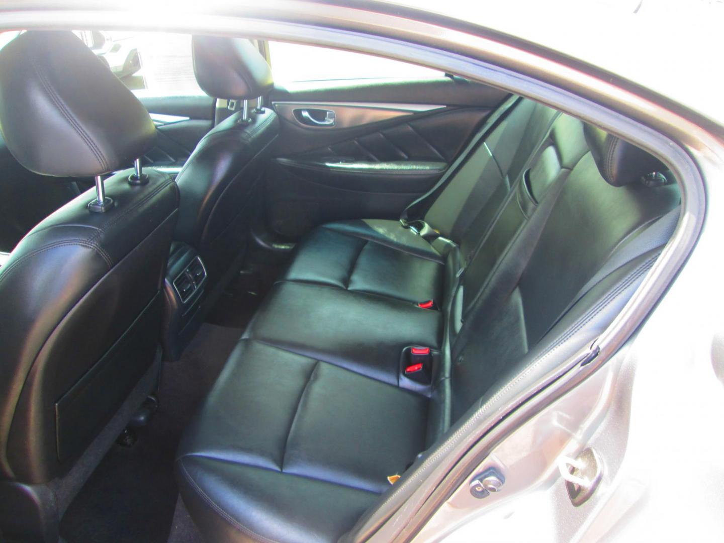 2014 GRAY Infiniti Q50 Premium (JN1BV7AP3EM) with an 3.7L V6 DOHC 24V HYBRID engine, 7-Speed Automatic transmission, located at 1815 NE 28th St., Fort Worth, TX, 76106, (817) 625-6251, 32.795582, -97.333069 - Photo#8