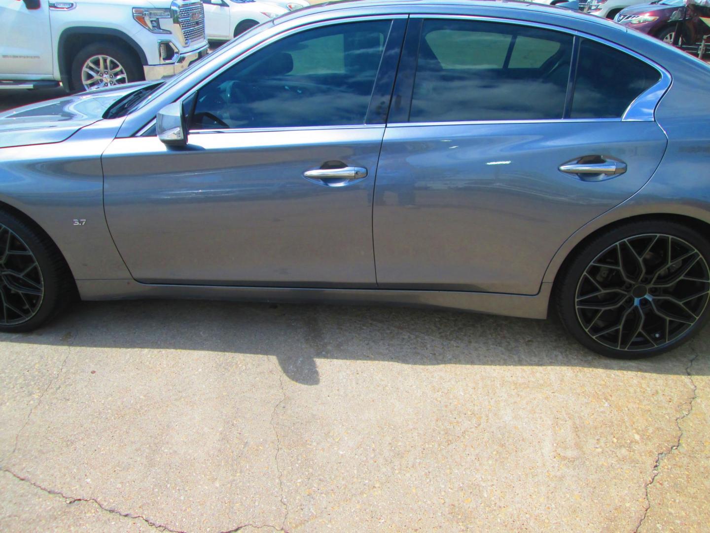 2014 GRAY Infiniti Q50 Premium (JN1BV7AP3EM) with an 3.7L V6 DOHC 24V HYBRID engine, 7-Speed Automatic transmission, located at 1815 NE 28th St., Fort Worth, TX, 76106, (817) 625-6251, 32.795582, -97.333069 - Photo#7