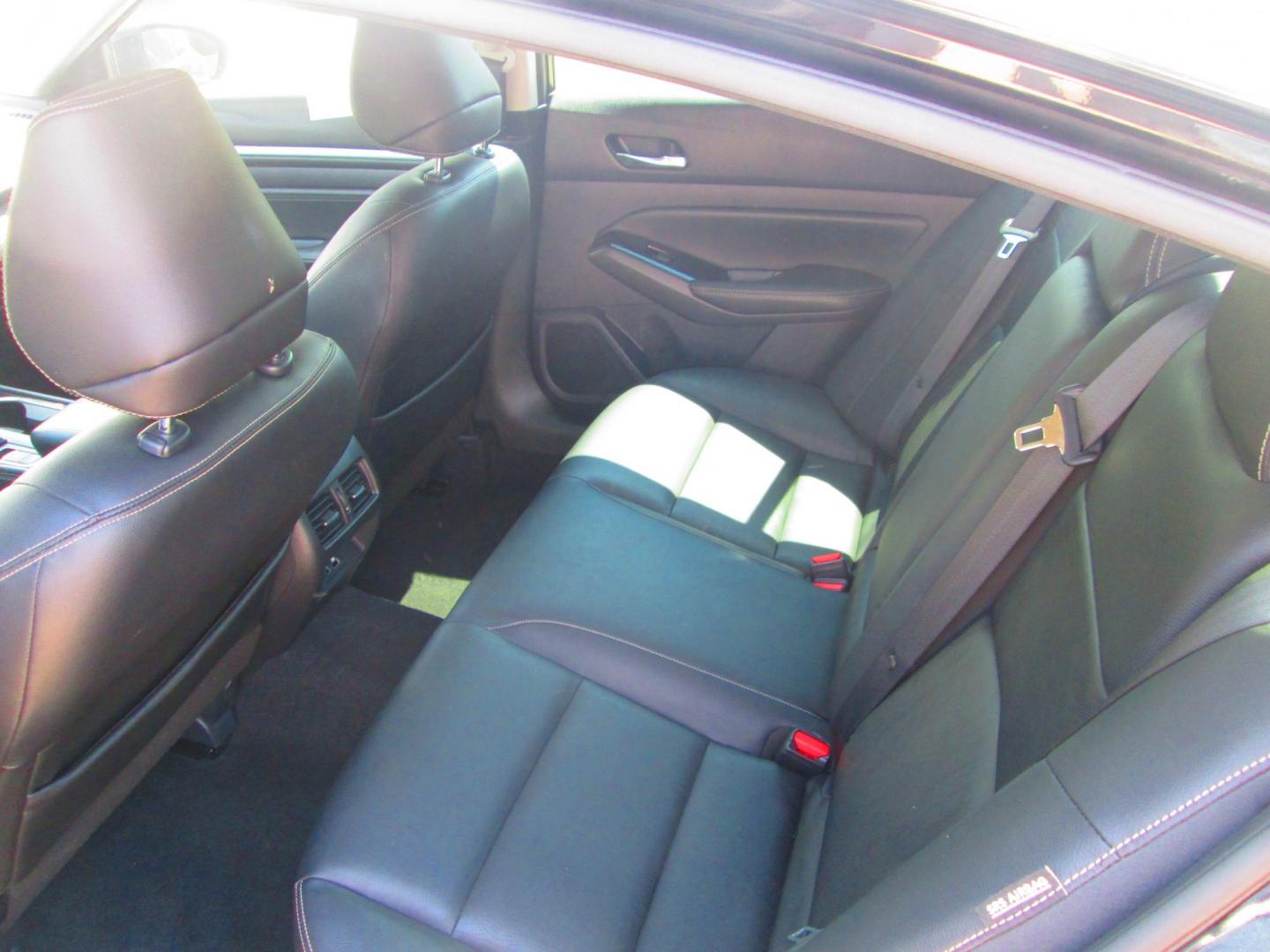 2020 BLACK Nissan Altima 2.5 SL (1N4BL4EV4LC) with an 2.5L L4 DOHC 16V engine, CVT transmission, located at 1815 NE 28th St., Fort Worth, TX, 76106, (817) 625-6251, 32.795582, -97.333069 - Photo#9