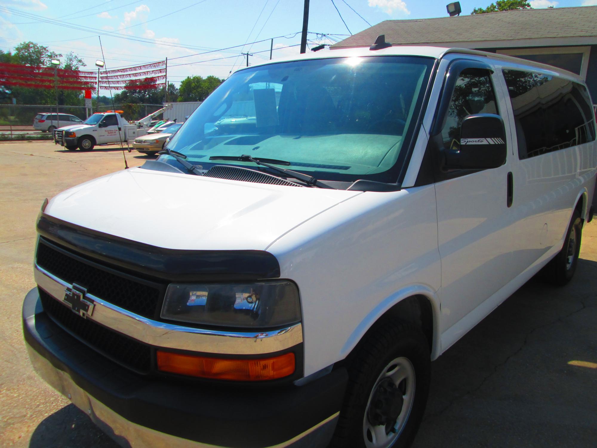 photo of 2016 Chevrolet Express LT 2500