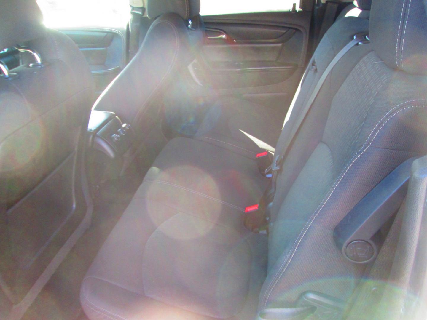 2016 WHITE GMC Acadia SLE-1 FWD (1GKKRNED1GJ) with an 3.6L V6 DOHC 24V engine, 6A transmission, located at 1815 NE 28th St., Fort Worth, TX, 76106, (817) 625-6251, 32.795582, -97.333069 - Photo#9