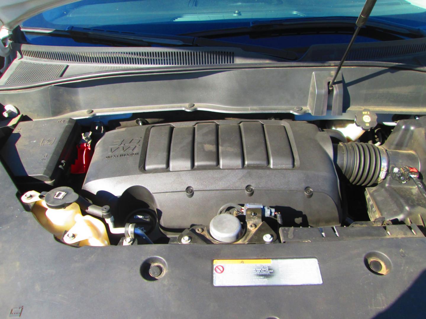 2016 WHITE GMC Acadia SLE-1 FWD (1GKKRNED1GJ) with an 3.6L V6 DOHC 24V engine, 6A transmission, located at 1815 NE 28th St., Fort Worth, TX, 76106, (817) 625-6251, 32.795582, -97.333069 - Photo#12