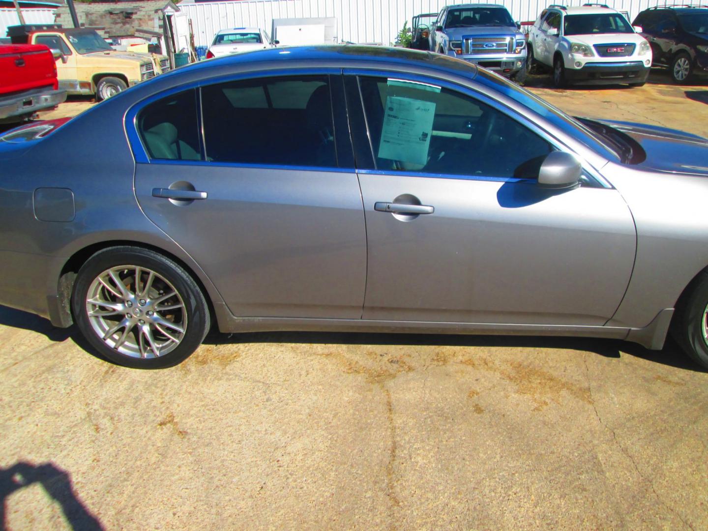 2007 GRAY Infiniti G35 Base (JNKBV61E37M) with an 3.5L V6 DOHC 24V engine, 5-Speed Automatic Overdrive transmission, located at 1815 NE 28th St., Fort Worth, TX, 76106, (817) 625-6251, 32.795582, -97.333069 - Photo#3