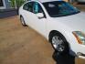 2005 WHITE Nissan Maxima SE (1N4BA41E15C) with an 3.5L V6 DOHC 24V engine, 5-Speed Automatic Overdrive transmission, located at 1815 NE 28th St., Fort Worth, TX, 76106, (817) 625-6251, 32.795582, -97.333069 - Photo#1
