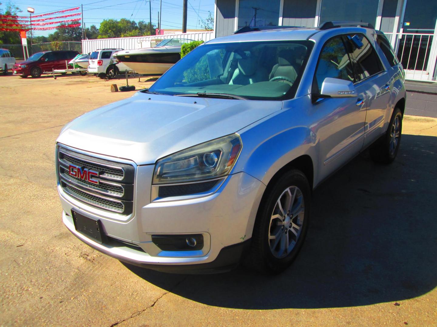 2013 SILVER GMC Acadia SLT-1 FWD (1GKKRRKD3DJ) with an 3.6L V6 DOHC 24V engine, 6-Speed Automatic transmission, located at 1815 NE 28th St., Fort Worth, TX, 76106, (817) 625-6251, 32.795582, -97.333069 - Photo#0